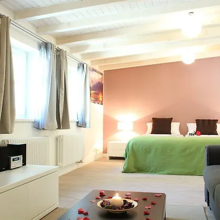 Daire Central Prague Apartments *
