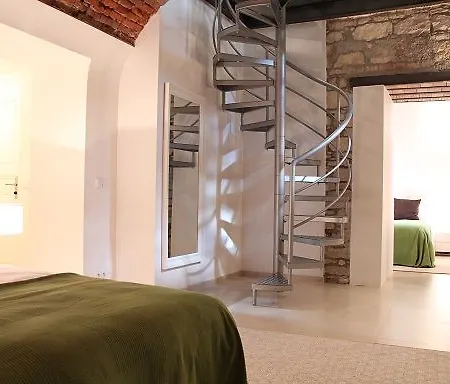 Central Prague Apartments Daire Prag