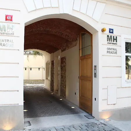 Central Prague Apartments Daire Prag
