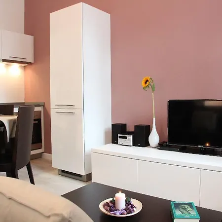 Daire Central Prague Apartments *