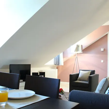 Central Prague Apartments Daire Prag
